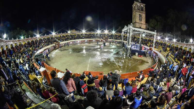 Espectacular Festival de Juego de Pelota en la capital