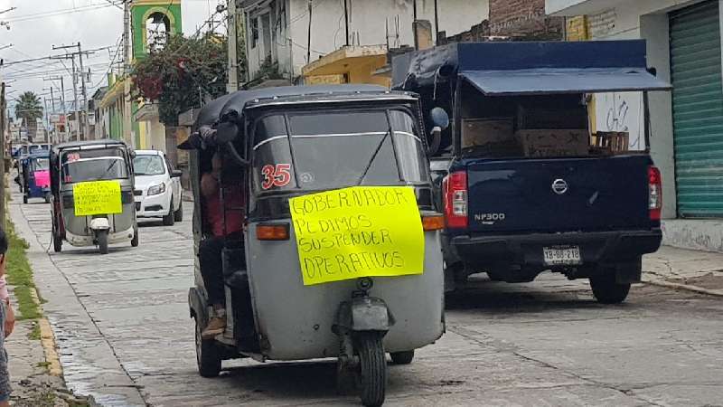 Mototaxis de Papalotla piden diálogo y detener operativos