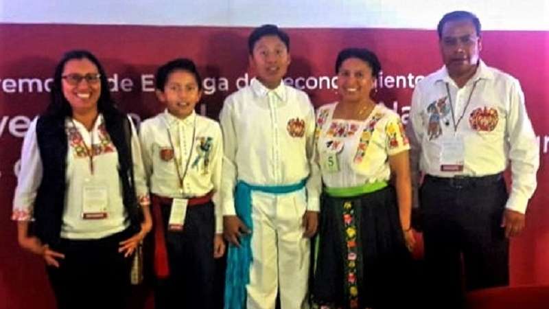 Alumnos tlaxcaltecas ganan concurso de narraciones indígenas