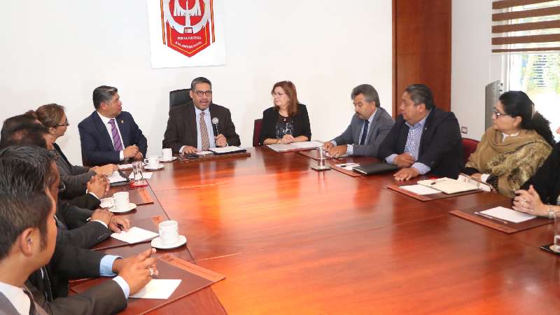 Recibe UATx becarios de la Universidad de León España