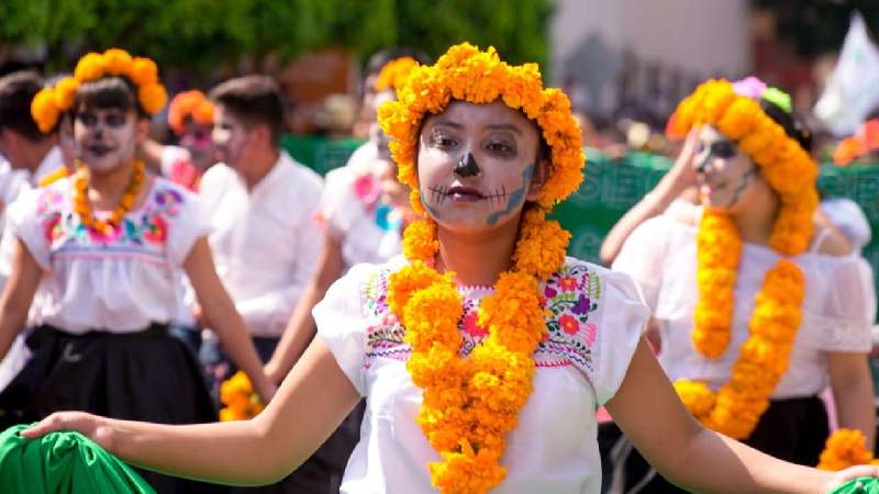 Exitoso, colorido y abarrotado desfile de Tlaxcala Feria 2019