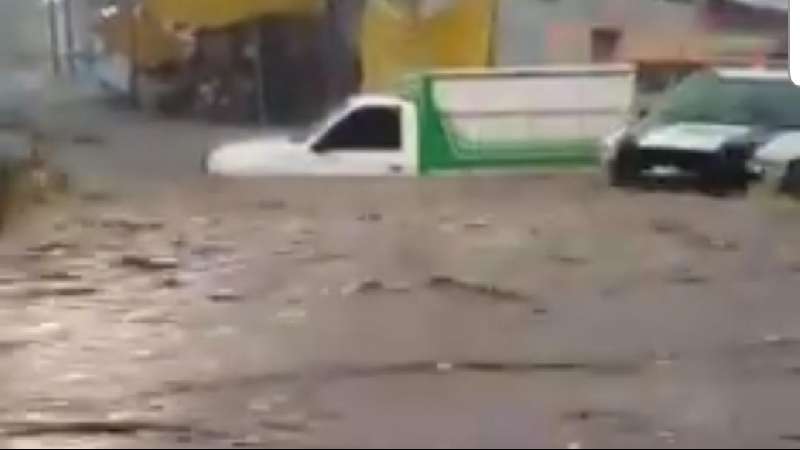Agua inunda a Tequexquitla, se declara emergencia por tromba