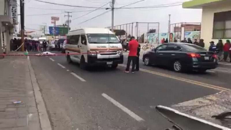 Muere mujer arrollada en Xicohtzinco, detienen a 2 chóferes