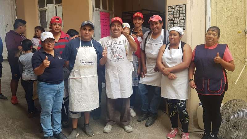 Voces: El pan de muerto, una tradición muy viva