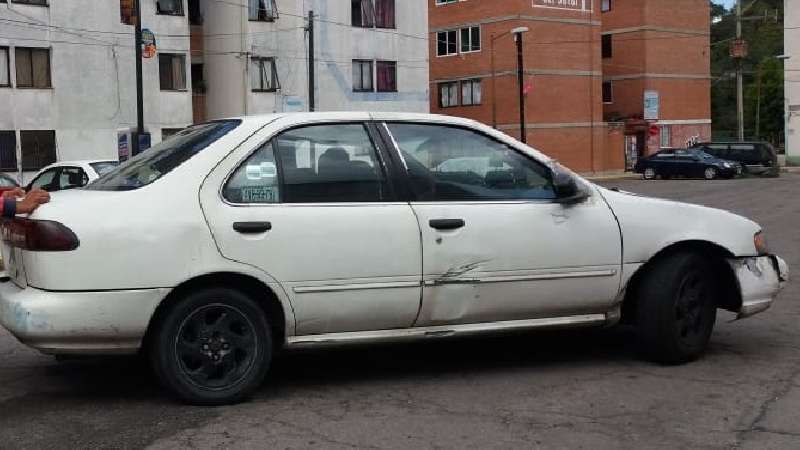 Se roban auto en la capital 