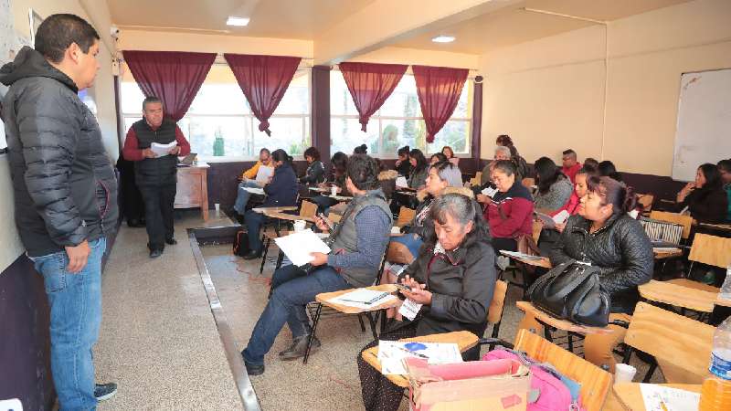 Participan docentes en primera jornada de matemáticas