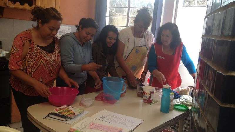 Ofrece IMM de Tlaxcala taller de repostería y cocina navideña 