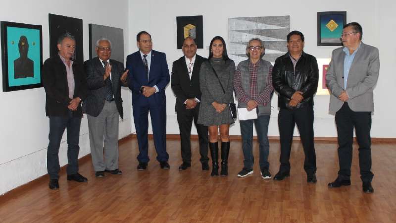 Presentan exposición “Black, Silver & Gold” en la capital