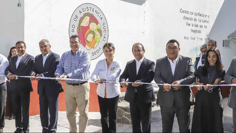 Chávez y Mena reinauguran centro de asistencia social del DIF 