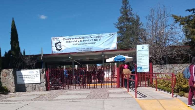 Por un error se quedan sin beca alumnos del Cbtis de Huamantla 