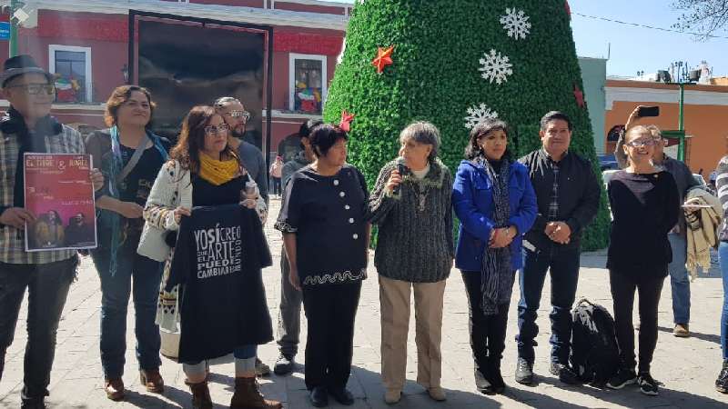 Instalan cartelera cultural en el zócalo capitalino 