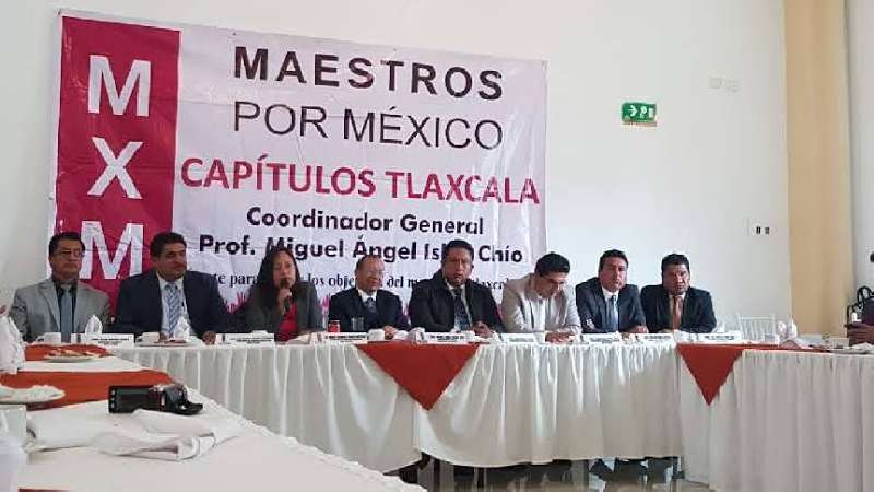 Golpe a la corriente Maestros por México 
