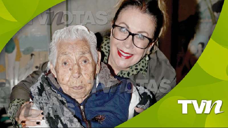 Fotos del cumpleaños 102 de la abuelita de Laura Zapata y Thalía