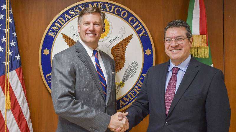 Marco Mena se reúne con embajador de Estados Unidos en México, Chris...