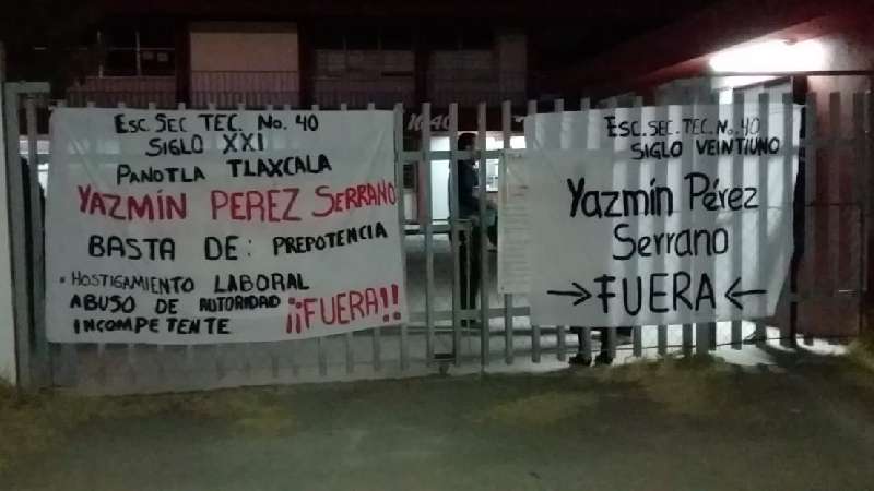 Protestan en secundaria de Panotla, quieren salida de directora por ab...