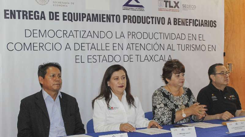 Respalda Sedeco con equipamiento a microempresarias tlaxcaltecas