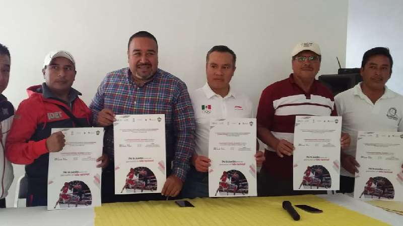 Proyecta Xicohtzinco creación de escuela de boxeo, habría clases gra...