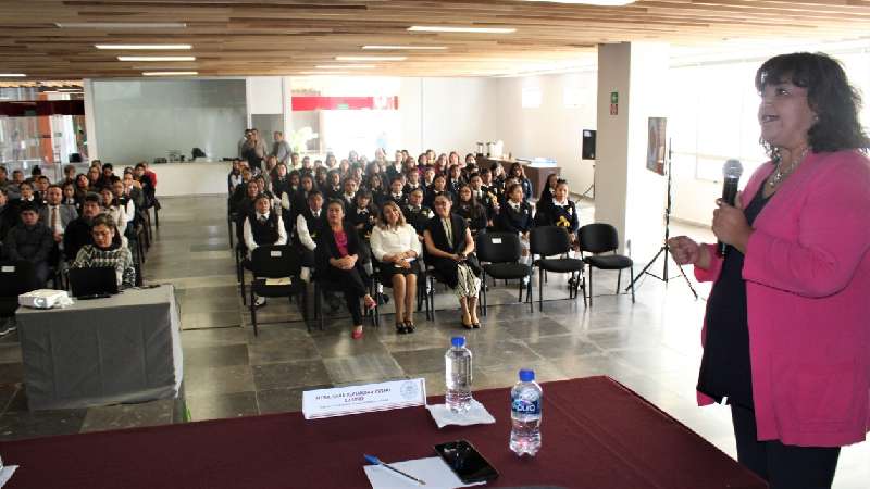 Disertan conferencia en el Poder Judicial, para sensibilizar sobre vio...