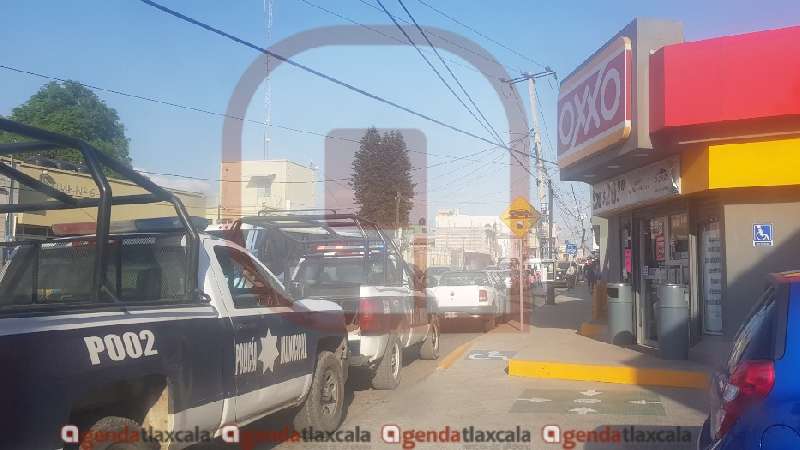 Asaltan Oxxo de Panzacola, en Papalotla 