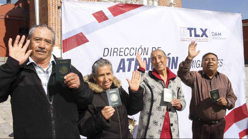 Brinda DAM acompañamiento a 40 adultos mayores para tramitar visa ame...