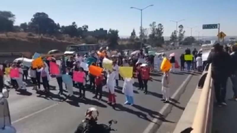 Trabajadores de SESA arrecian protestas, se manifiestan en hospitales ...