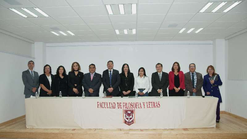 Obtiene UATx recertificación en procesos docentes y administrativos