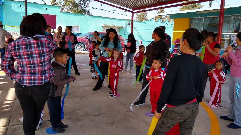 Imparte ITC taller de estimulación musical a infantes