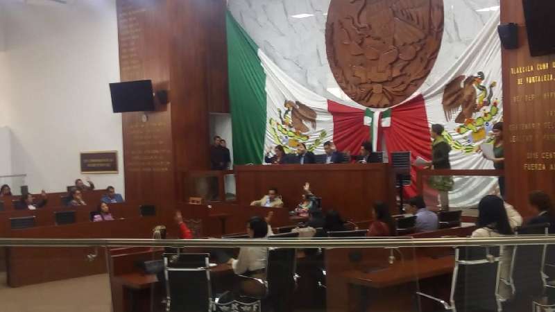 Reclaman a diputados recortes en salud, les piden medidas de apoyo a e...