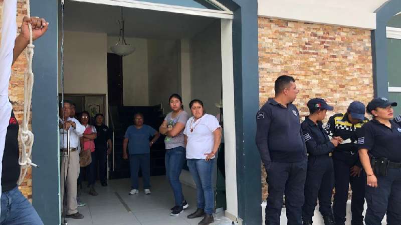 Queman motocicletas en Totolac, reclaman panaderos a edil que los acus...