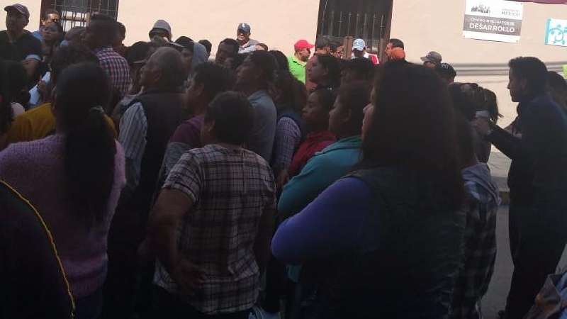 Les piden sana distancia a manifestantes en Chiautempan e ignoran la s...