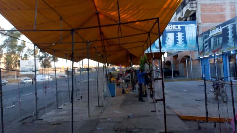 Compradores y vendedores optan por resguardarse, no llegan a tianguis ...