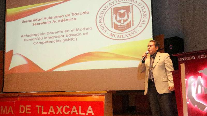 Participó la UATx en foro sobre educación superior en tiempos de Cov...