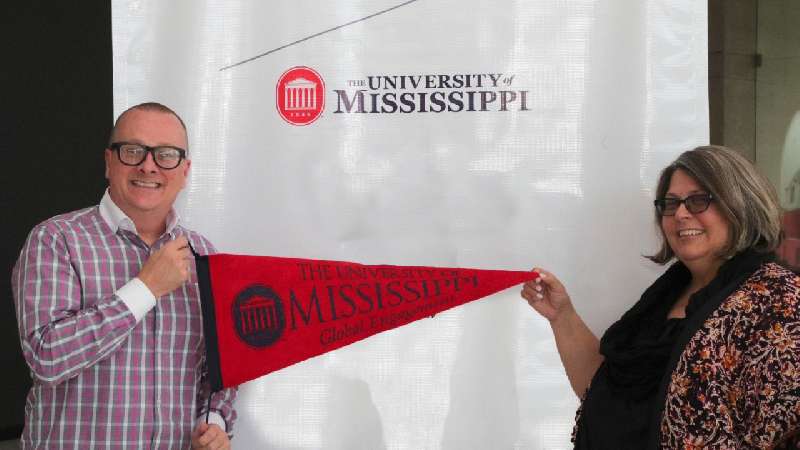 Beca The University of Mississippi a jóvenes tlaxcaltecas en programa...