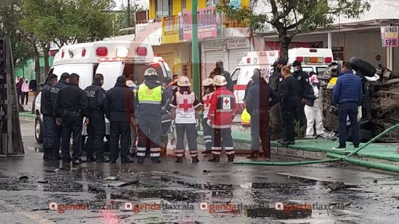 Un muerto deja choque entre unidad de bomberos y colectiva 