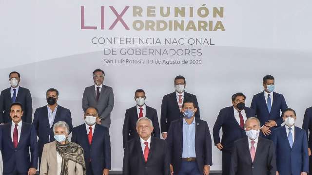 Marco Mena participa en reunión de Conago con el presidente AMLO