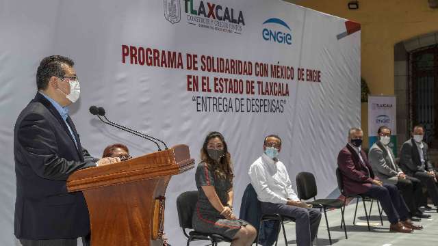 Marco Mena encabeza entrega de despensas de Engie a familias vulnerabl...