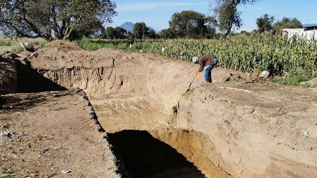 El gobierno municipal de Cuapiaxtla realiza construcción de fosa sép...