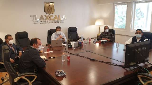Marco Mena participa en videoconferencia con SEP federal y gobernadore...