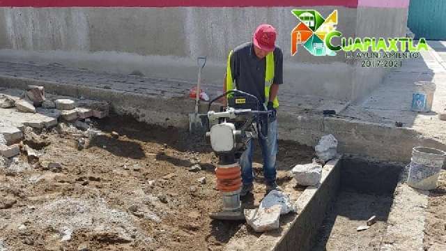 En Cuapiaxtla rehabilitan drenaje pluvial 