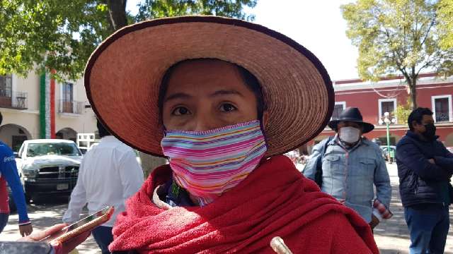 Se quejan artesanos con CEDH porque no los dejan instalarse en calzada...