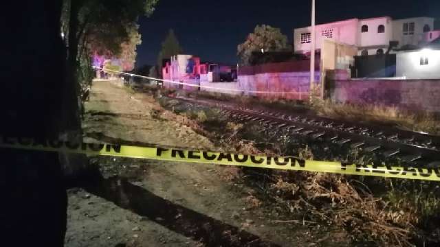 Tren le amputa piernas a hombre en Papalotla, fallece en el lugar