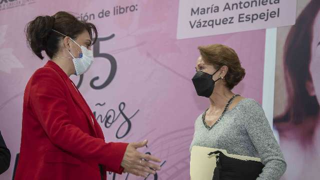 Encabeza Sandra Chávez presentación del libro 