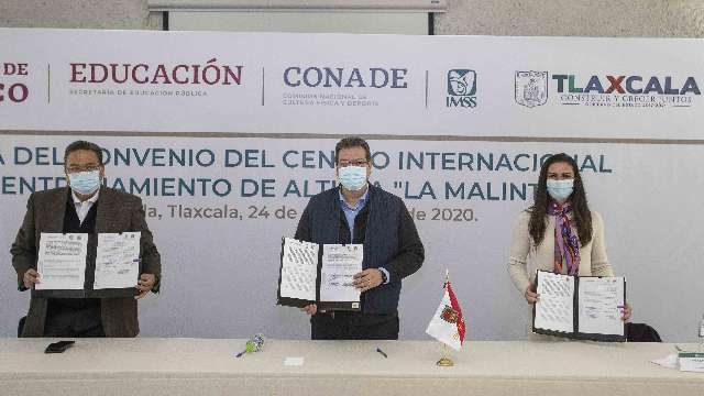 Marco Mena, IMSS y Conade acuerdan creación del centro internacional ...