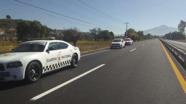 Queman llantas y paran el tránsito en la autopista Tlaxcala-Texmeluca...