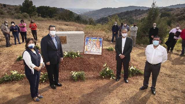 Marco Mena encabeza inicio de construcción del santuario de los niño...