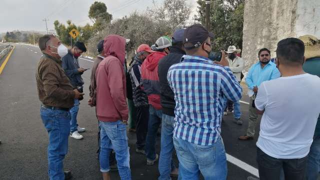 Bloqueo dobla a alcalde de Panotla, sólo así acepta diálogo con pob...