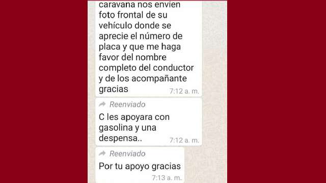 Con despensas y vales de gasolina arma Dulce Silva caravana automovil...