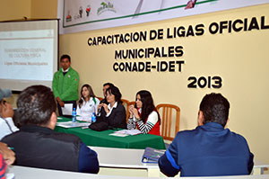 Capacitan a entrenadores y directores del deporte en Ligas Oficiales Municipales 