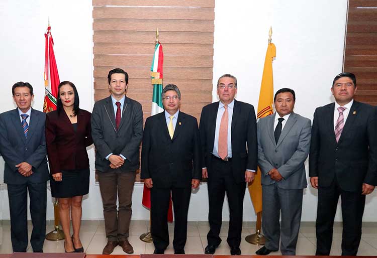 Recibe Rector de la UAT a directivos de la Universidad Santo Tomás de Colombia