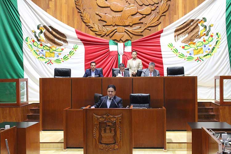 Piden declarar al saltillo y/o sarape patrimonio cultural e inmaterial del estado